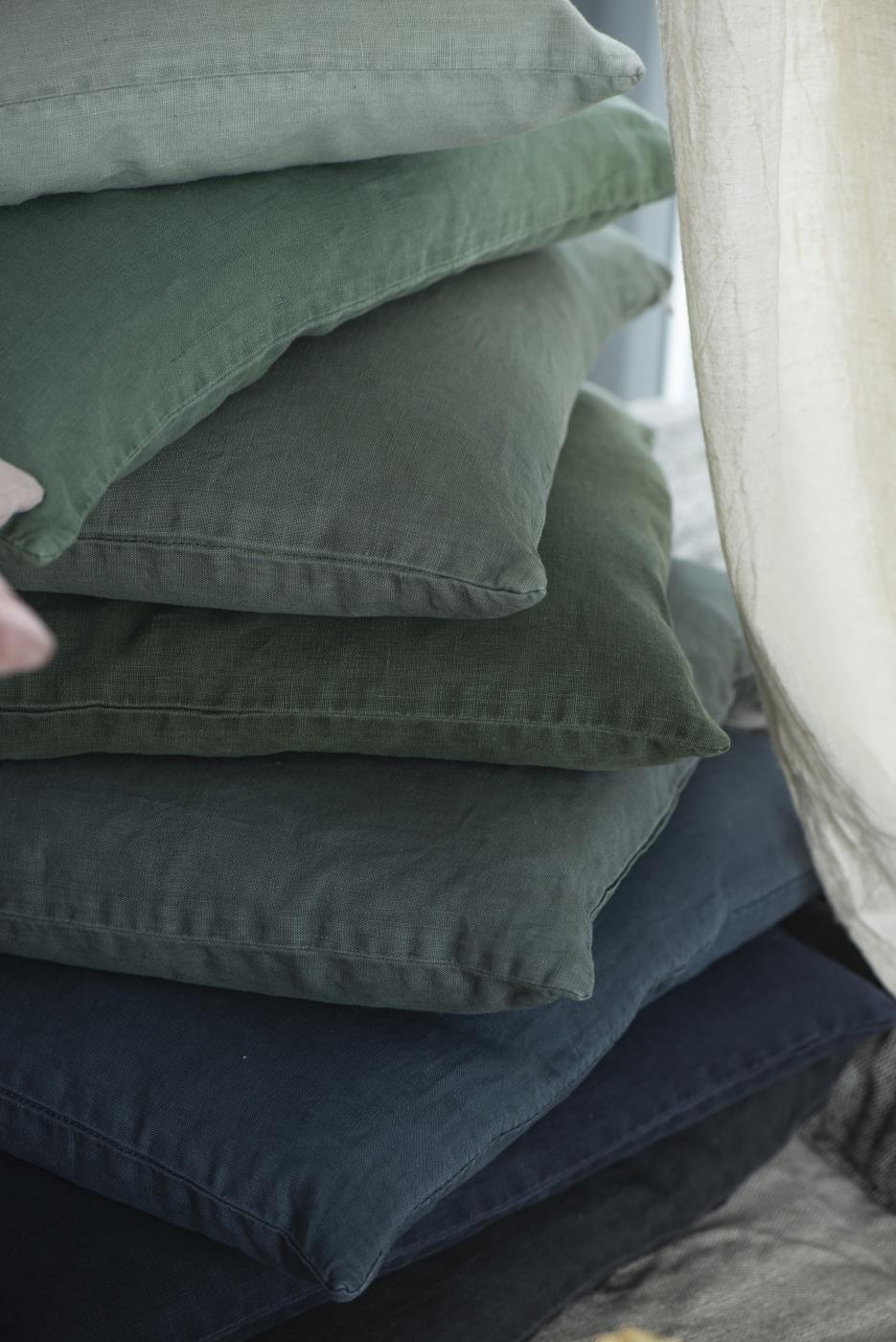 Vaaleanvihreä pellavatyynynpäällinen