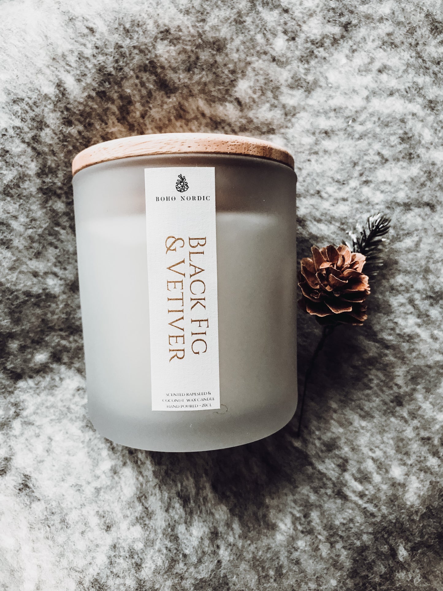BLACK FIG & VETIVER scented candle SMALL